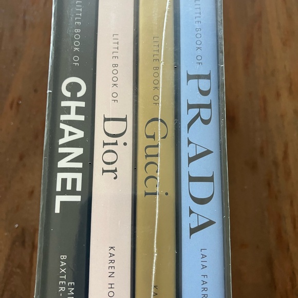 Other - Little Book of Fashion Brands Set